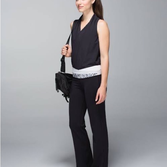 Lululemon Astro Pant, Size 10, NWOT - Picture 6 of 6